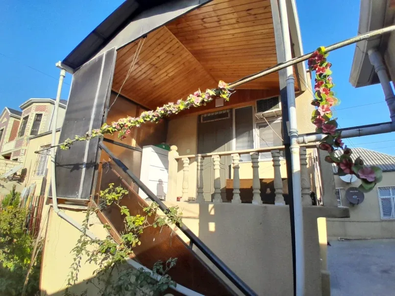 Bakı, Binəqədi, Hökəri küçəsi Həyət evi